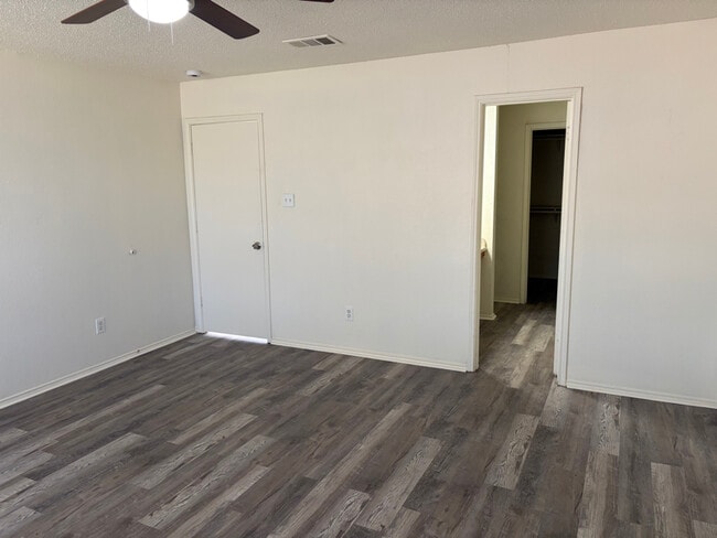 property at 3152 Heritage Ln