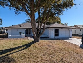 8213 Pagoda Dr in Spring Hill, FL - Building Photo - Building Photo