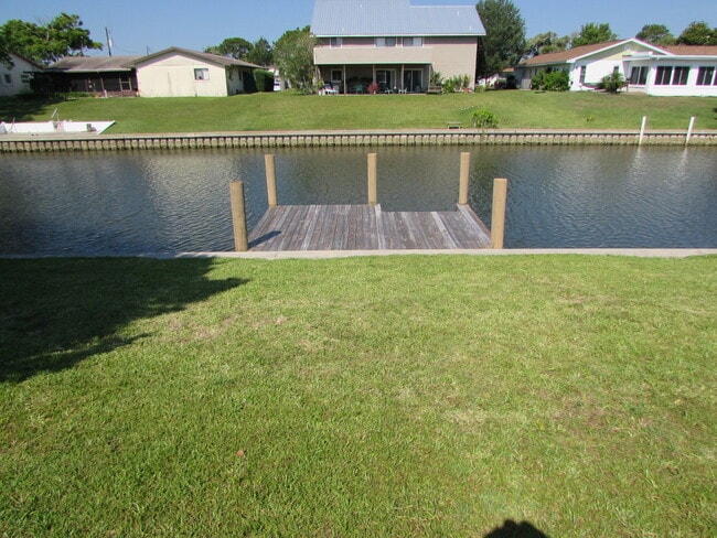 18 Cloverdale Ct S in Palm Coast, FL - Building Photo - Building Photo