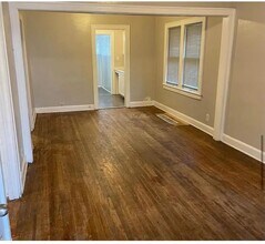 5237 E 8th St in Kansas City, MO - Building Photo - Building Photo