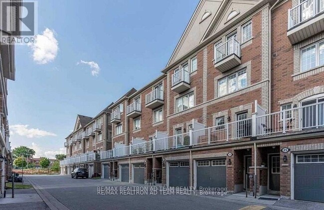 23 Cooperage Ln in Ajax, ON - Building Photo - Building Photo