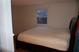 250 Spring Cir, Unit 2 in Winchendon, MA - Foto de edificio - Building Photo