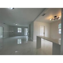 7631 NW 4th Ave in Miami, FL - Foto de edificio - Building Photo