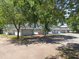 2410 Bostrom Ct in Eau Claire, WI - Building Photo