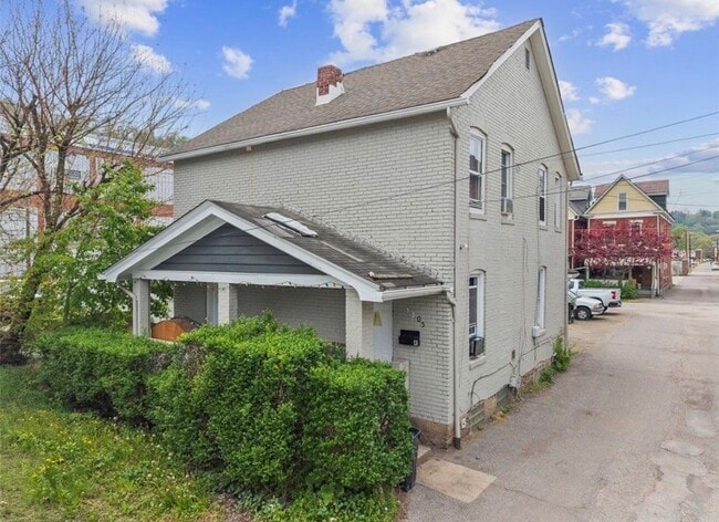 1305 Airbrake Ave, Unit 1305