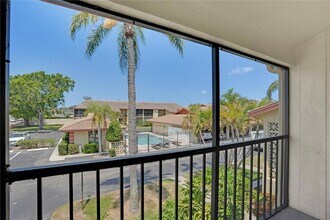 2415 Bayshore Gardens Pkwy, Unit 8 in Bradenton, FL - Building Photo - Building Photo