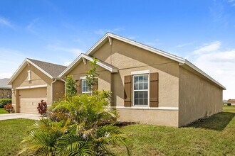 2520 SW 15th Pl in Cape Coral, FL - Foto de edificio - Building Photo
