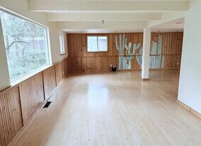 11881 Pine Forest Rd in Truckee, CA - Building Photo