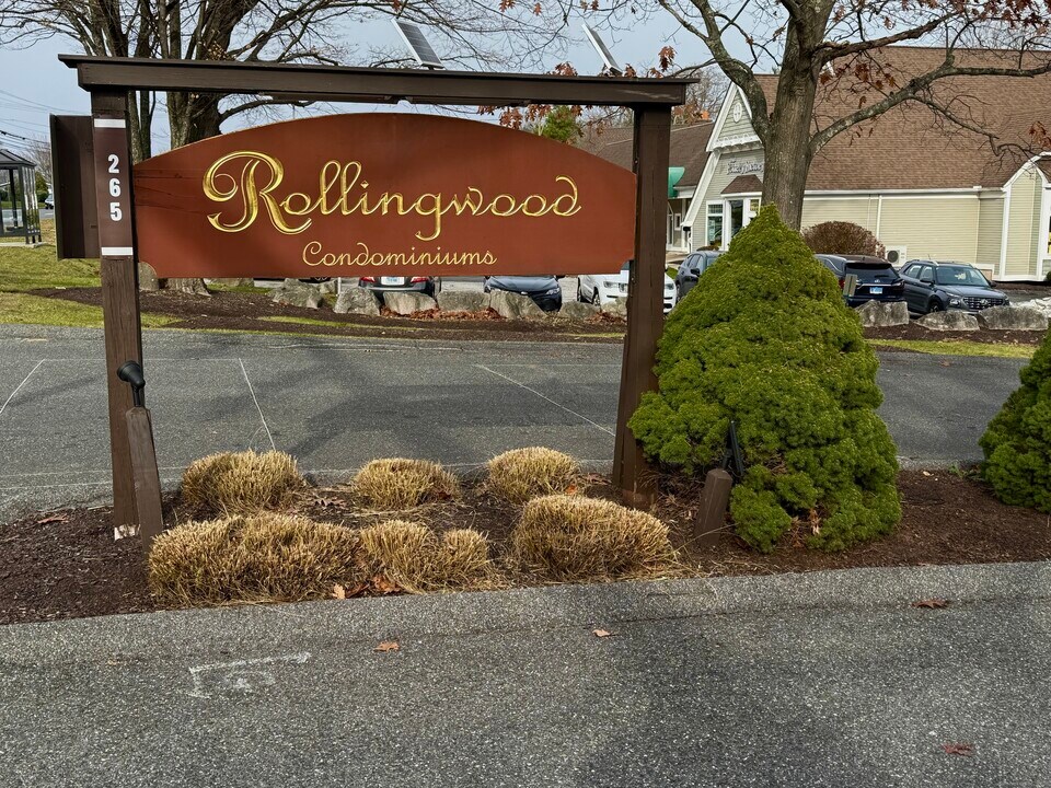 17 Rollingwood Dr in Brookfield, CT - Building Photo