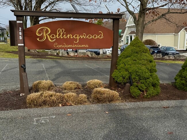 property at 17 Rollingwood Dr