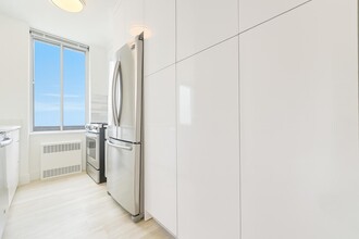 1735 York Ave in New York, NY - Building Photo - Building Photo
