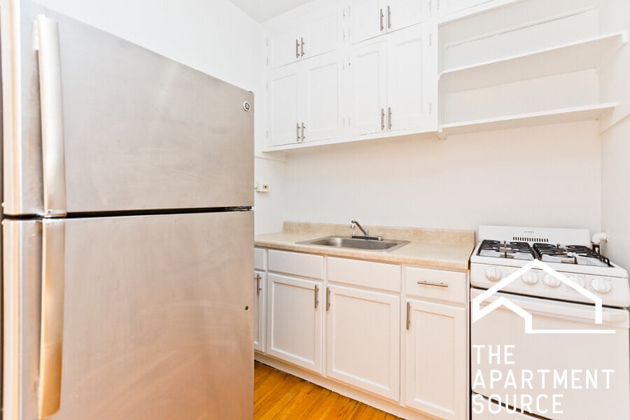 7542 Adams St in Forest Park, IL - Building Photo