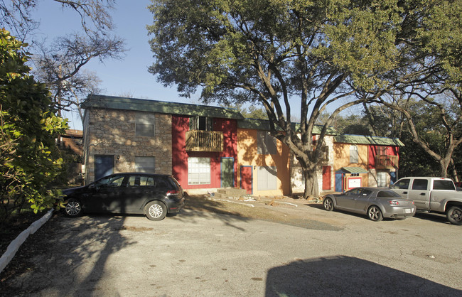 1912 Lightsey Rd in Austin, TX - Foto de edificio - Building Photo