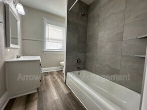 2442 Vine St in Lincoln, NE - Building Photo - Building Photo