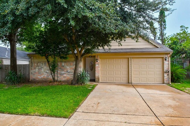 11819 Wood Hollow Ln in Houston, TX - Building Photo - Building Photo