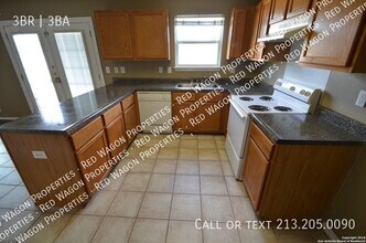 9139 Laguna Hills in Selma, TX - Building Photo - Building Photo