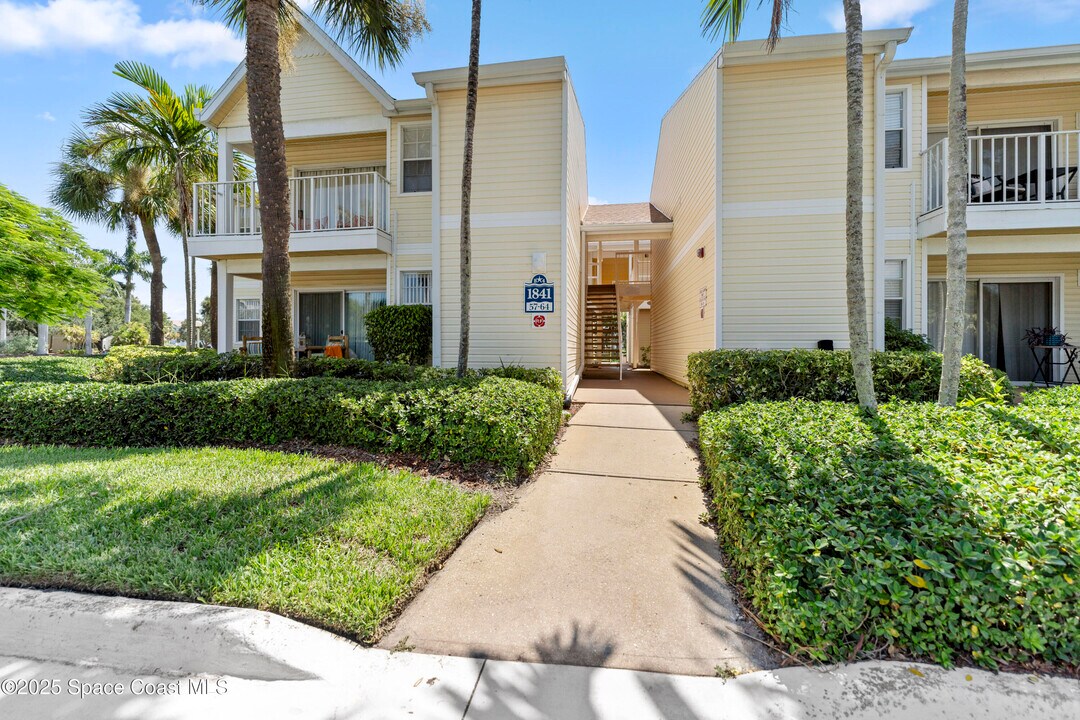 1841 Island Club Dr in Indialantic, FL - Building Photo