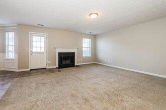2432 Wood Bend Ln in Riverdale, GA - Building Photo - Building Photo