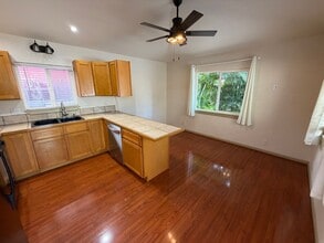 16 Honuea St in Kihei, HI - Building Photo - Building Photo