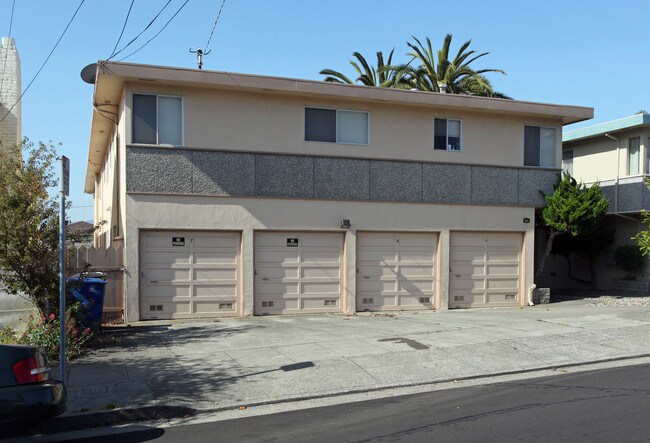 323 California Ave in South San Francisco, CA - Foto de edificio - Building Photo