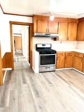 6815 Moeser Ln, Unit 6815 Moeser Ln Unit B in El Cerrito, CA - Foto de edificio - Building Photo