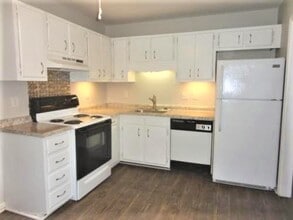 111 Timber Ln in Summerville, SC - Building Photo - Building Photo