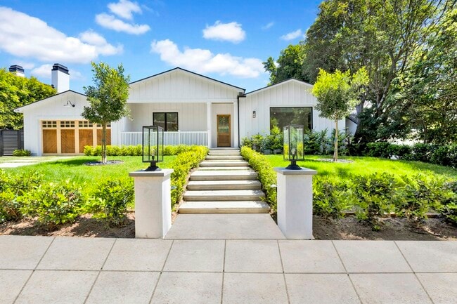 property at 174 Greenfield Ave