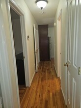 8 Town Path in Glen Cove, NY - Building Photo - Building Photo