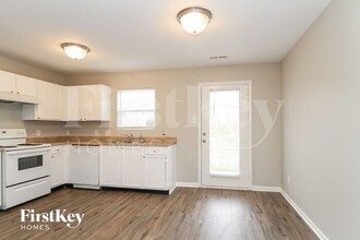 4117 Salem Springs Ct in Winston-Salem, NC - Building Photo - Building Photo