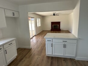 10153 Martin Rd in Hanford, CA - Building Photo - Building Photo