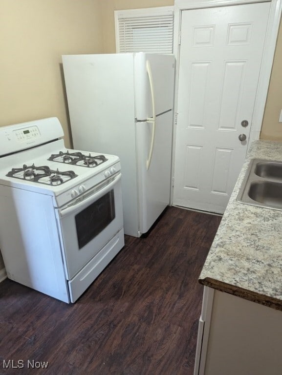 property at 1542 E 256th St