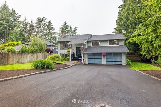 6021 140th St SW in Edmonds, WA - Building Photo