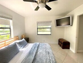 11613 NW 28th St in Coral Springs, FL - Foto de edificio - Building Photo