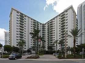 3001 S Ocean Dr Apartments