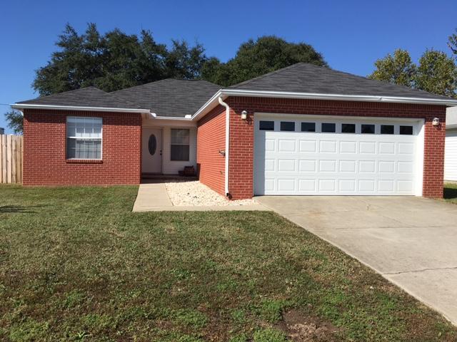 1951 Jo-Tam Ln in Navarre, FL - Building Photo