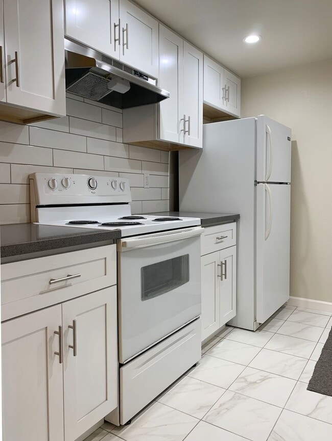 871 W California Ave in Sunnyvale, CA - Building Photo - Building Photo