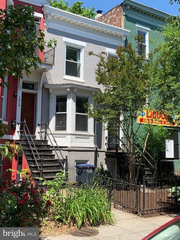 property at 1616 8th St NW