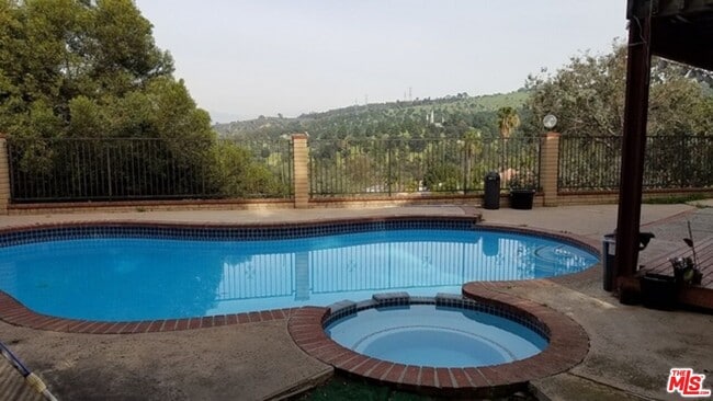 property at 11735 Sierra Sky Dr