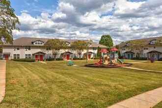 Towne at Lakewood Heights in Atlanta, GA - Building Photo - Building Photo