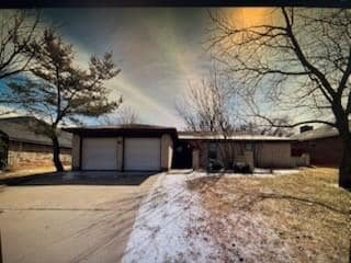 property at 8001 Weehunt Ct