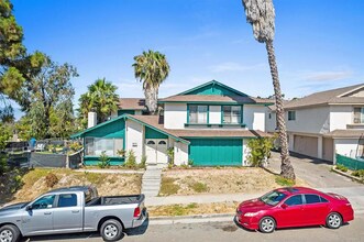 2185 Via Sonora in Oceanside, CA - Building Photo - Building Photo