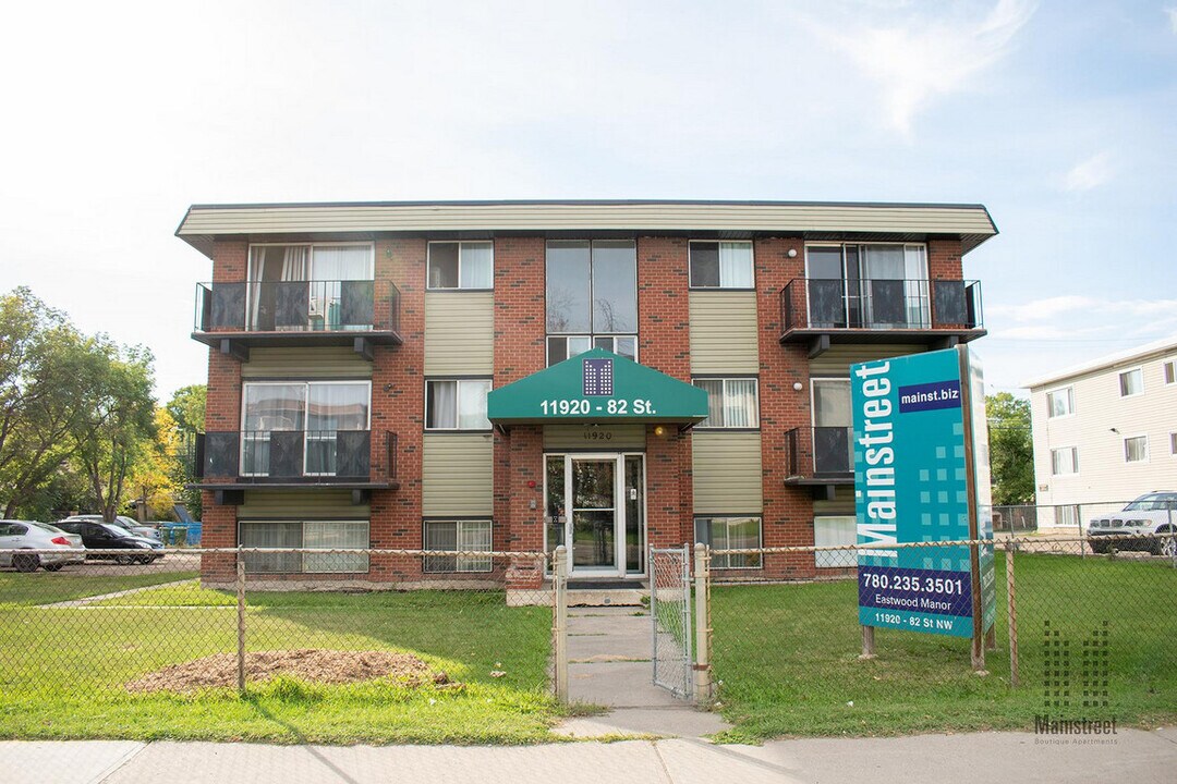 Eastwood Manor in Edmonton, AB - Building Photo