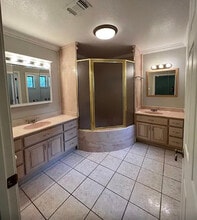 704 Hidden Oaks Dr in Ocean Springs, MS - Building Photo - Building Photo