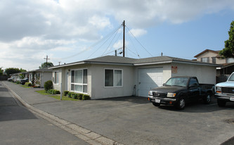 2544-2546 Orange Ave in Costa Mesa, CA - Foto de edificio - Building Photo