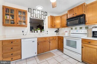 520 Kingdom Ct in Odenton, MD - Building Photo - Building Photo