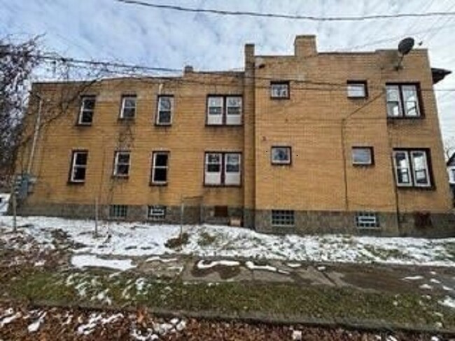 6801 Frankstown Ave, Unit 6801 Frankstown Ave in Pittsburgh, PA - Building Photo - Building Photo