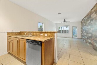 2849 NE 1st Dr in Homestead, FL - Foto de edificio - Building Photo