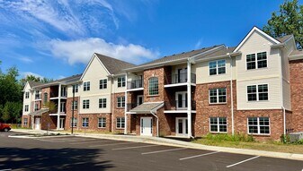 4238 Kugler Mill Rd in Cincinnati, OH - Building Photo