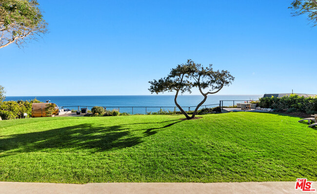 28946 Cliffside Dr in Malibu, CA - Building Photo - Building Photo