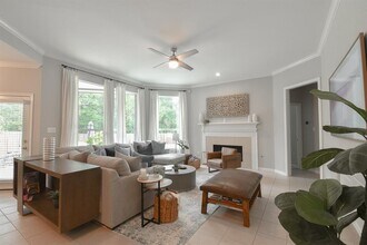 7 E Shale Creek Cir in Spring, TX - Building Photo - Building Photo